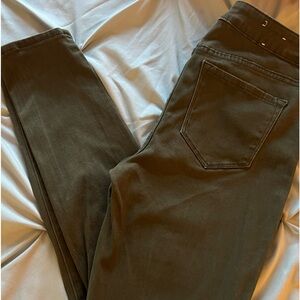 Old Navy ROCKSTAR Mid rise dark olive/ Stretch  size 8 Regular